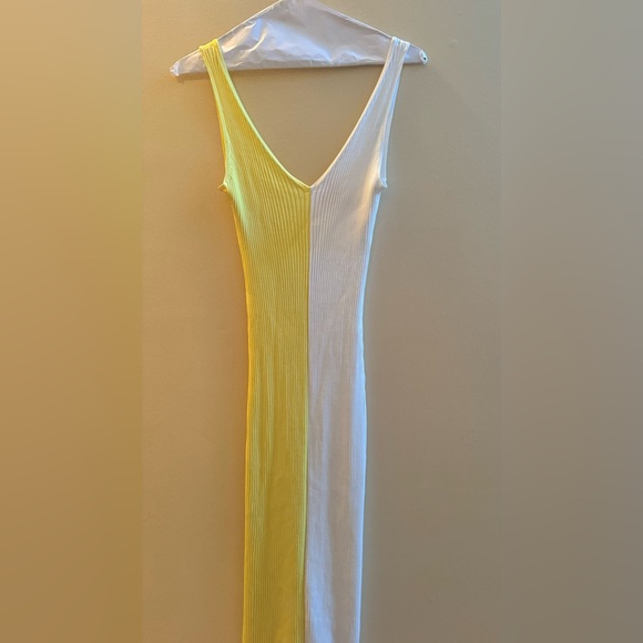 Never Worn Staud Dress XS Deep V Cut - Picture 4 of 7